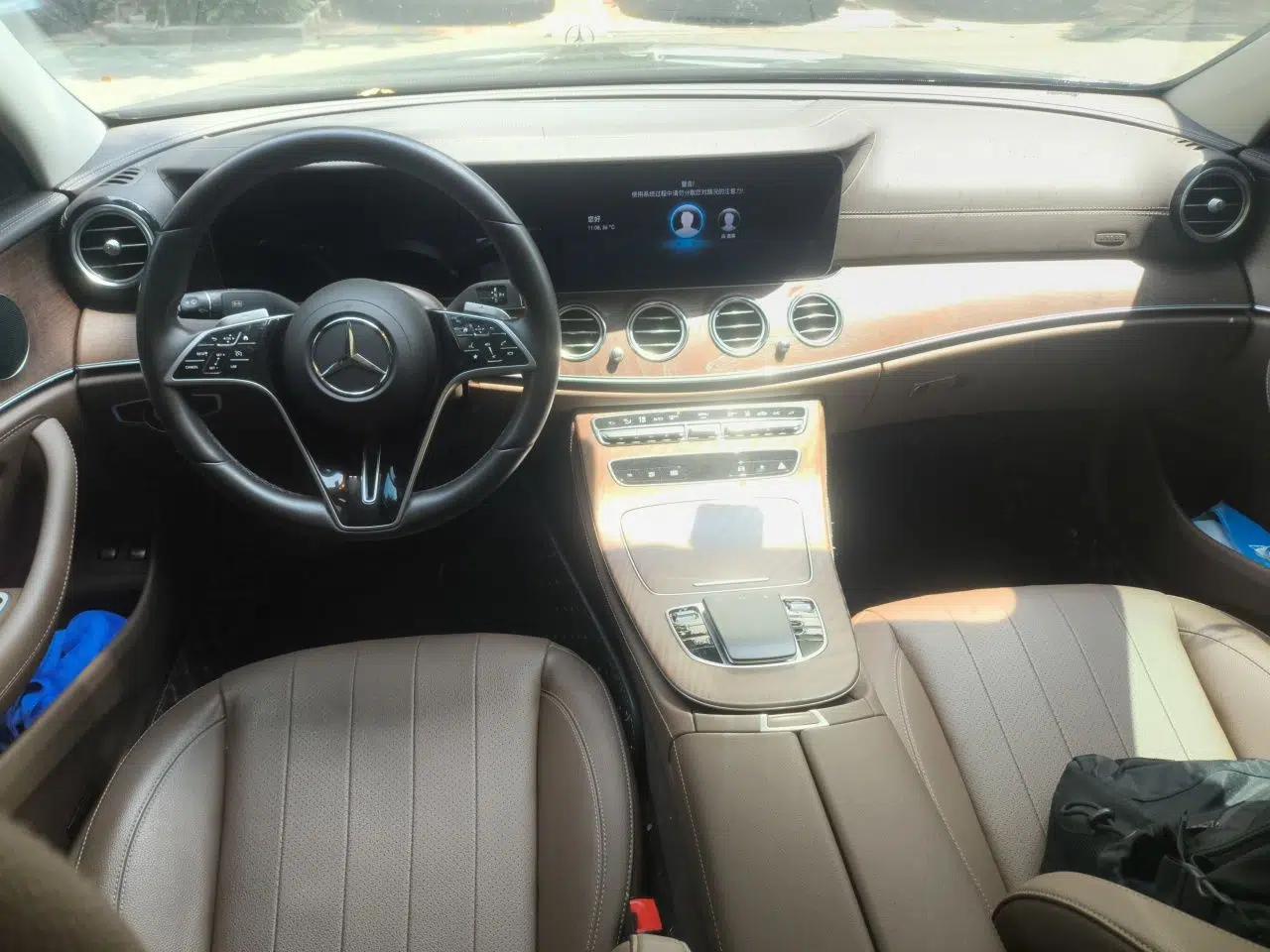 Mercedes-Benz E-Class New Energy 2023 E 350 e L Plug-in Hybrid Sedan — миниатюра 9