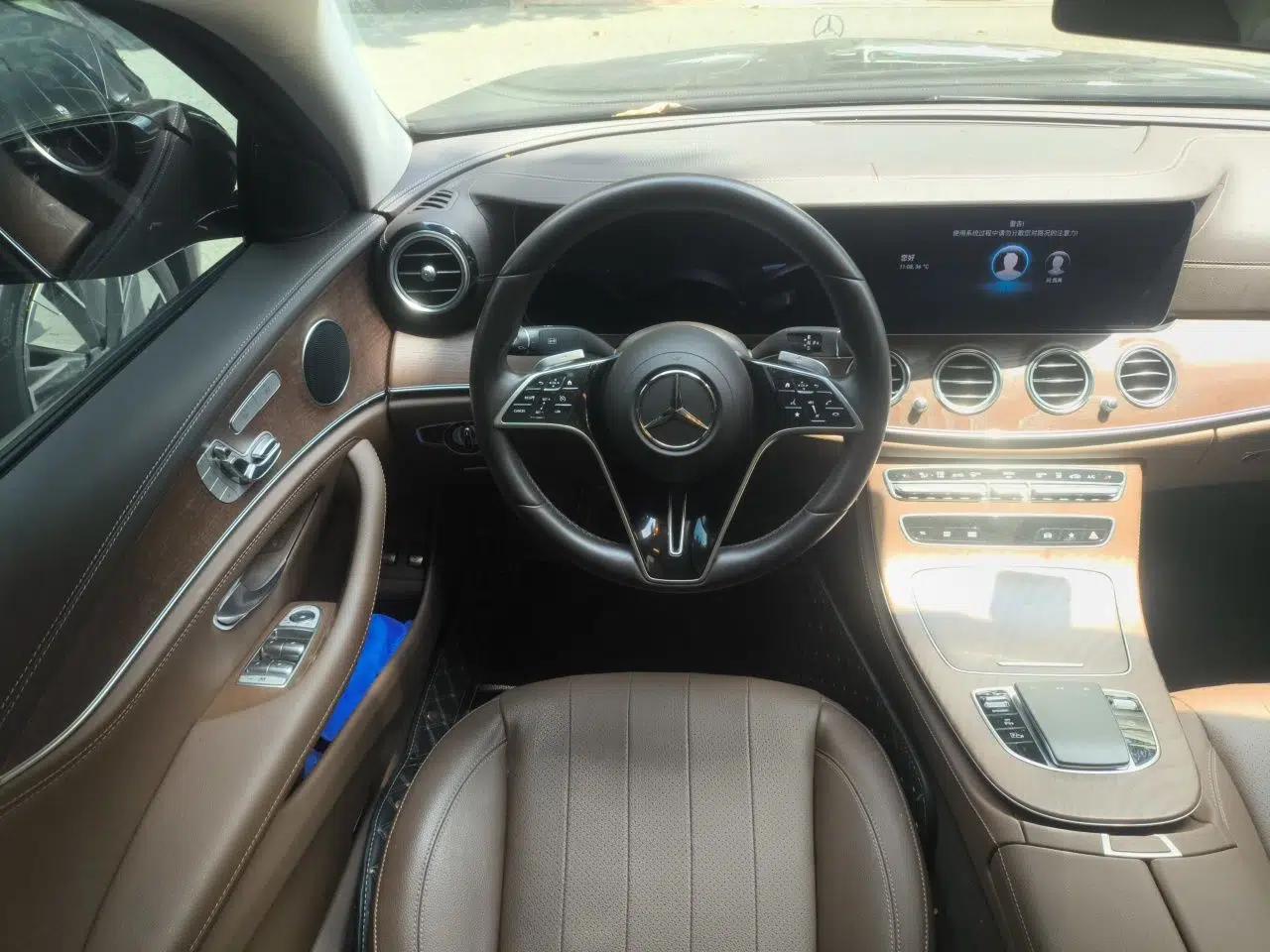 Mercedes-Benz E-Class New Energy 2023 E 350 e L Plug-in Hybrid Sedan — миниатюра 10