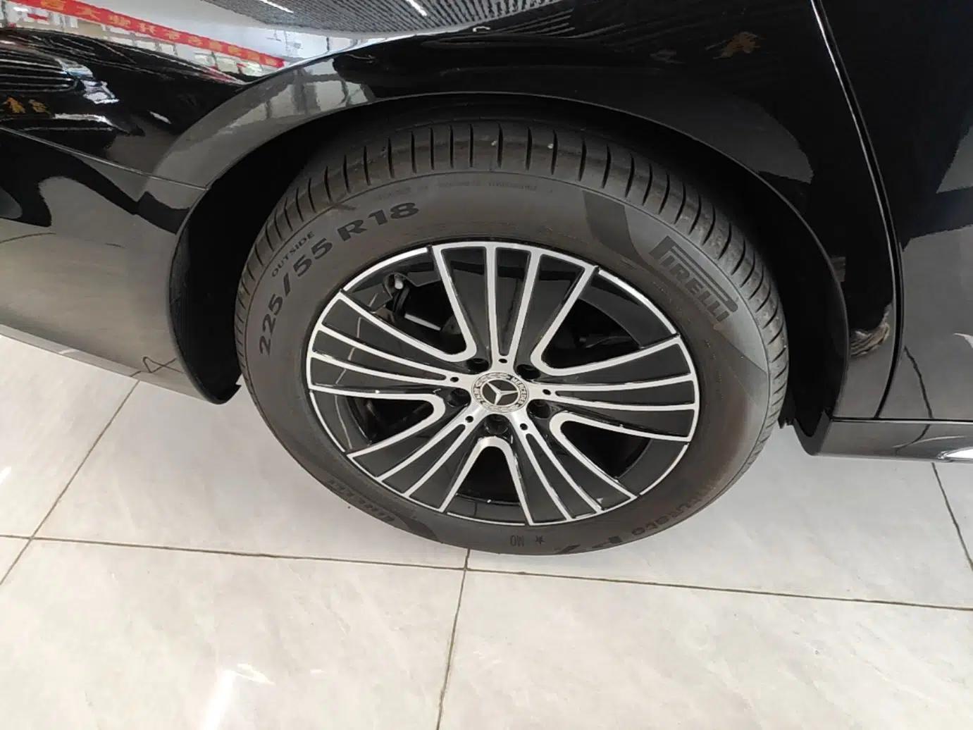 Mercedes-Benz E-Class 2026 E 260 L Classic Edition — миниатюра 11