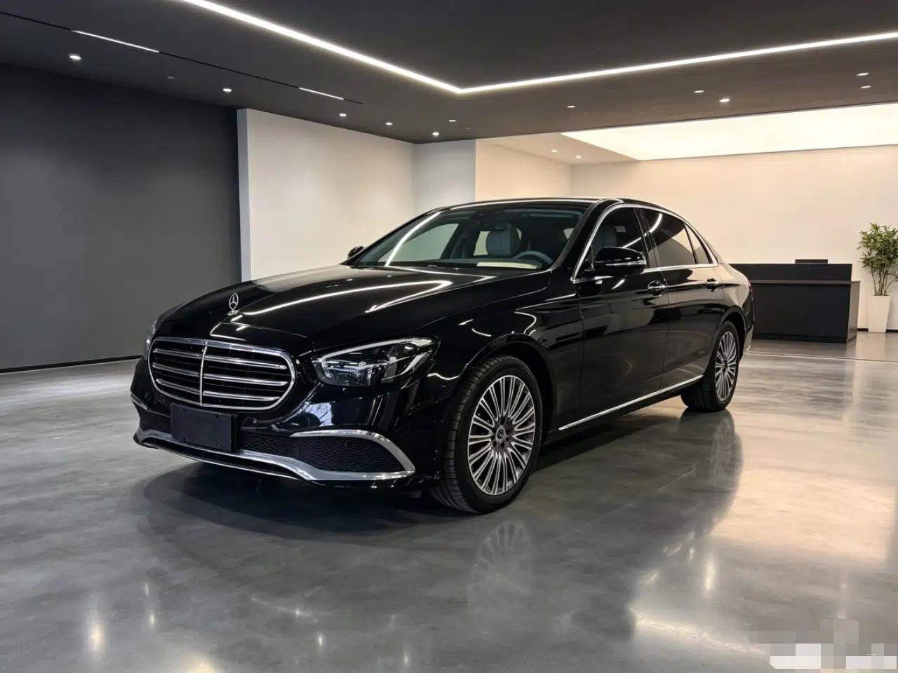 Mercedes-Benz E-Class 2022 Second Facelift E 300 L Luxury Edition — миниатюра 1