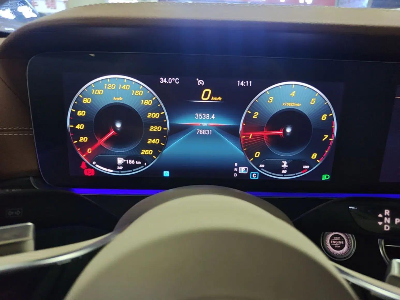Mercedes-Benz E-Class 2022 Second Facelift E 300 L Luxury Edition — миниатюра 19