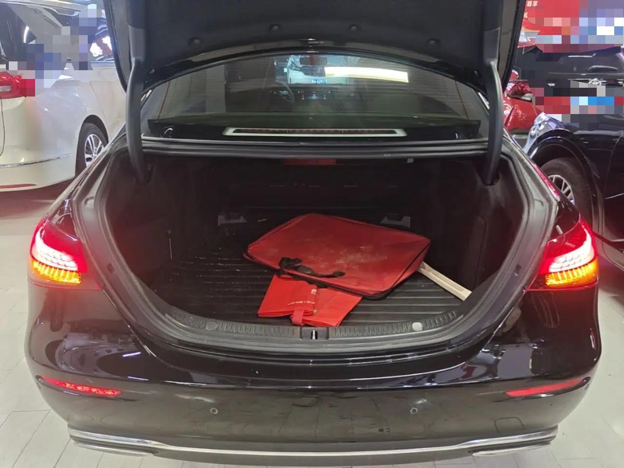 Mercedes-Benz E-Class 2022 Second Facelift E 300 L Luxury Edition — миниатюра 27
