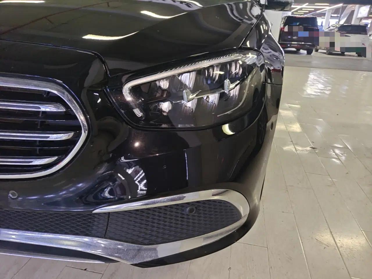 Mercedes-Benz E-Class 2022 Second Facelift E 300 L Luxury Edition — миниатюра 8