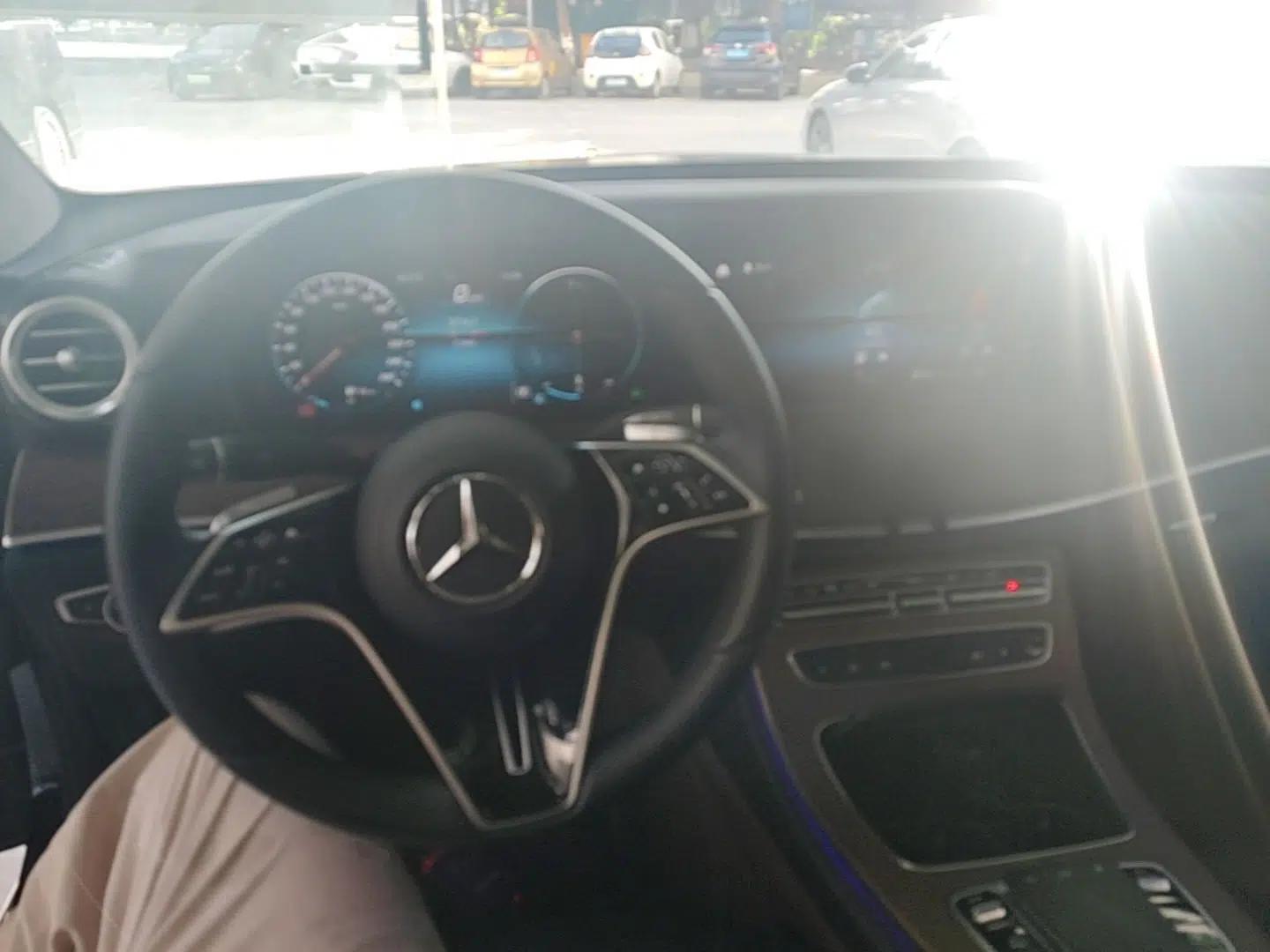 Mercedes-Benz E-Class 2021 E 300 L Luxury Model — миниатюра 12