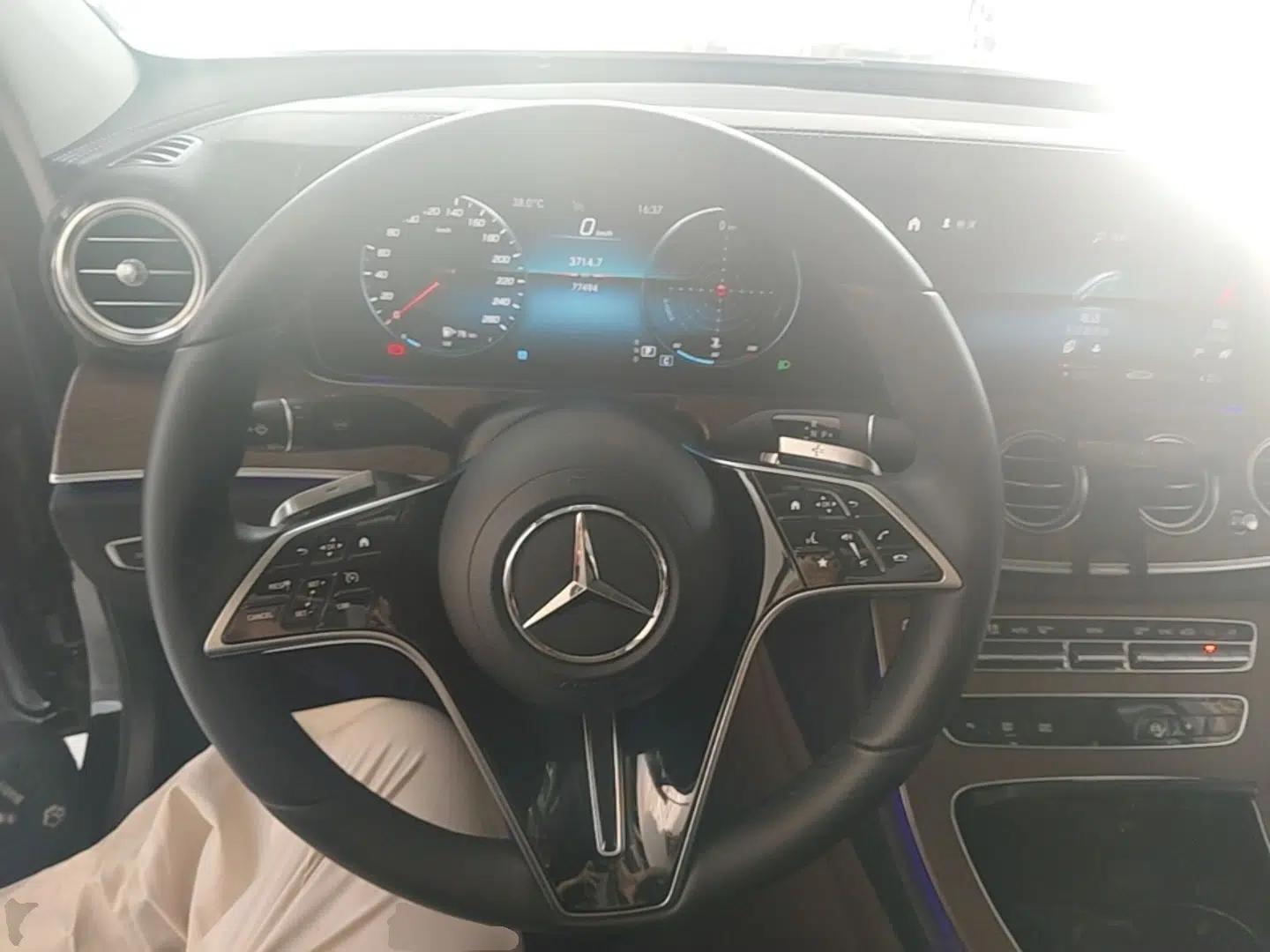 Mercedes-Benz E-Class 2021 E 300 L Luxury Model — миниатюра 13