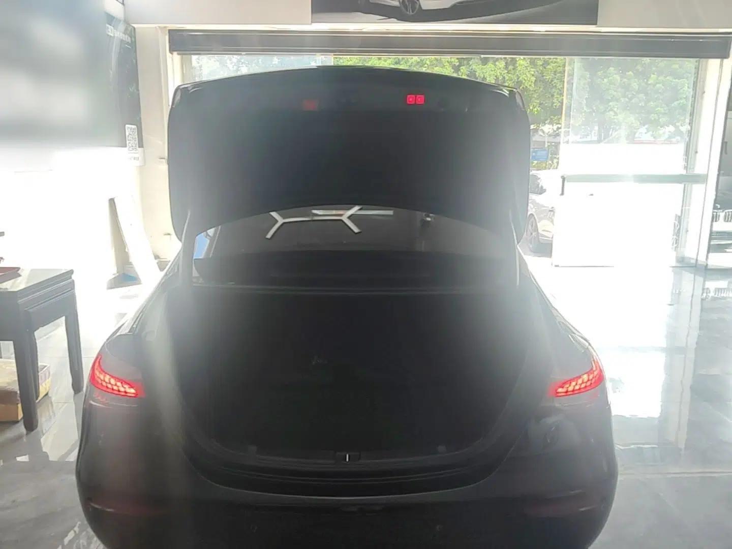 Mercedes-Benz E-Class 2021 E 300 L Luxury Model — миниатюра 22
