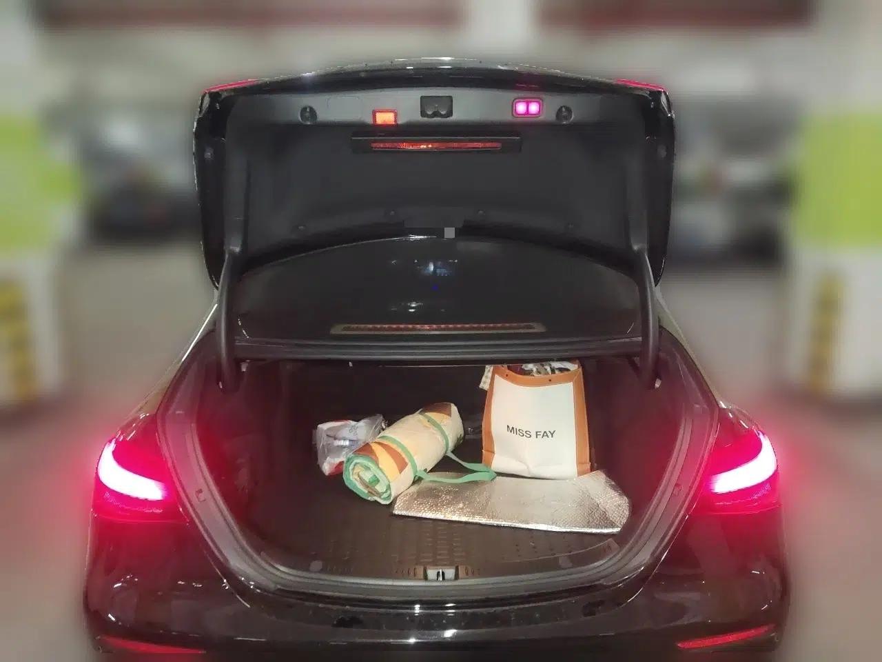 Mercedes-Benz E-Class 2022 Updated E 300 L Luxury Edition — миниатюра 19