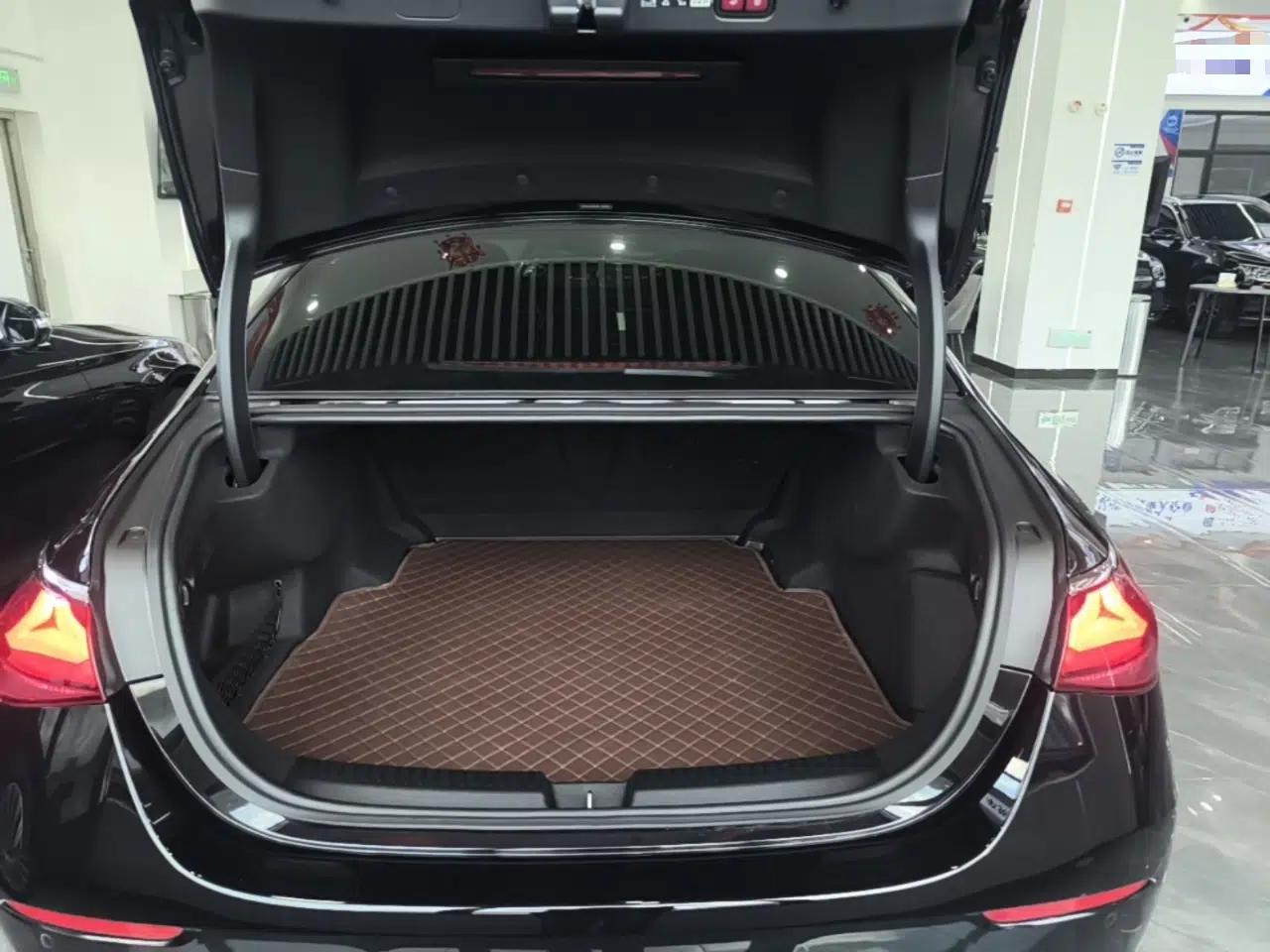 Mercedes-Benz E-Class 2024 Refresh E 300 L Stylish Edition — миниатюра 22