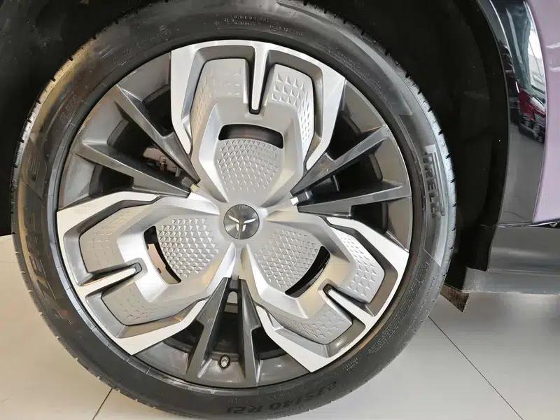 Hongqi Tiangong 08 2025 680 Ultra 4WD Edition — миниатюра 13