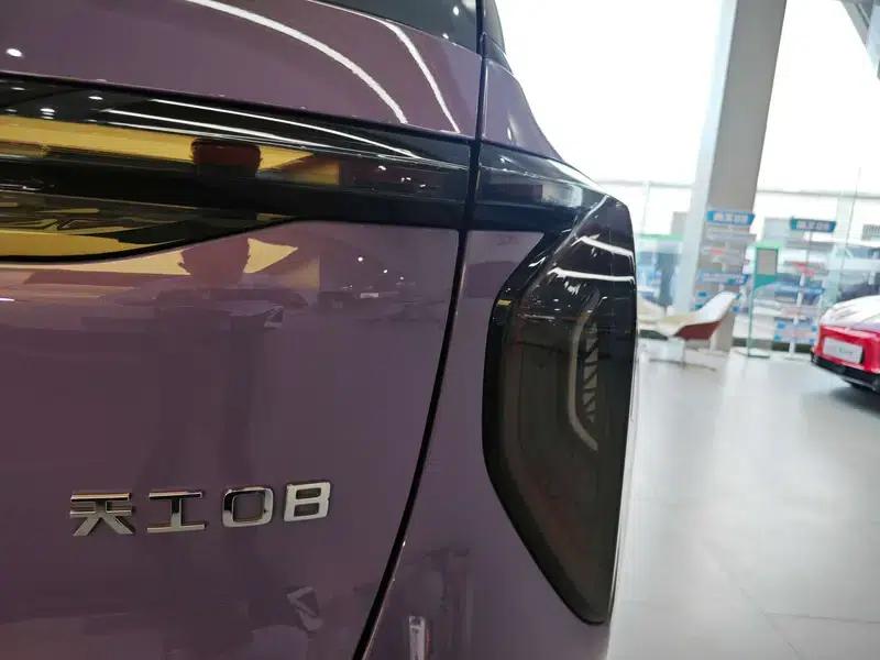 Hongqi Tiangong 08 2025 680 Ultra 4WD Edition — миниатюра 16