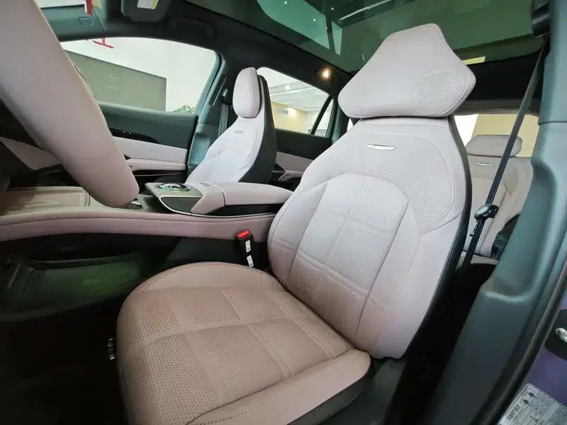 Hongqi Tiangong 08 2025 680 Ultra 4WD Edition — миниатюра 28