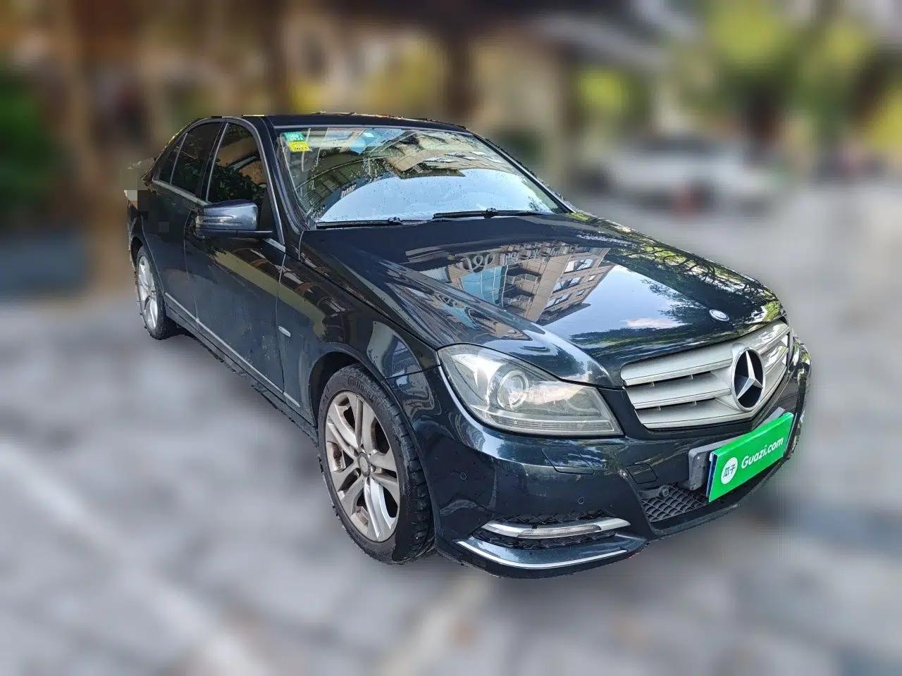 Mercedes-Benz C-Class 2011 C 200 CGI Fashion Model — миниатюра 3