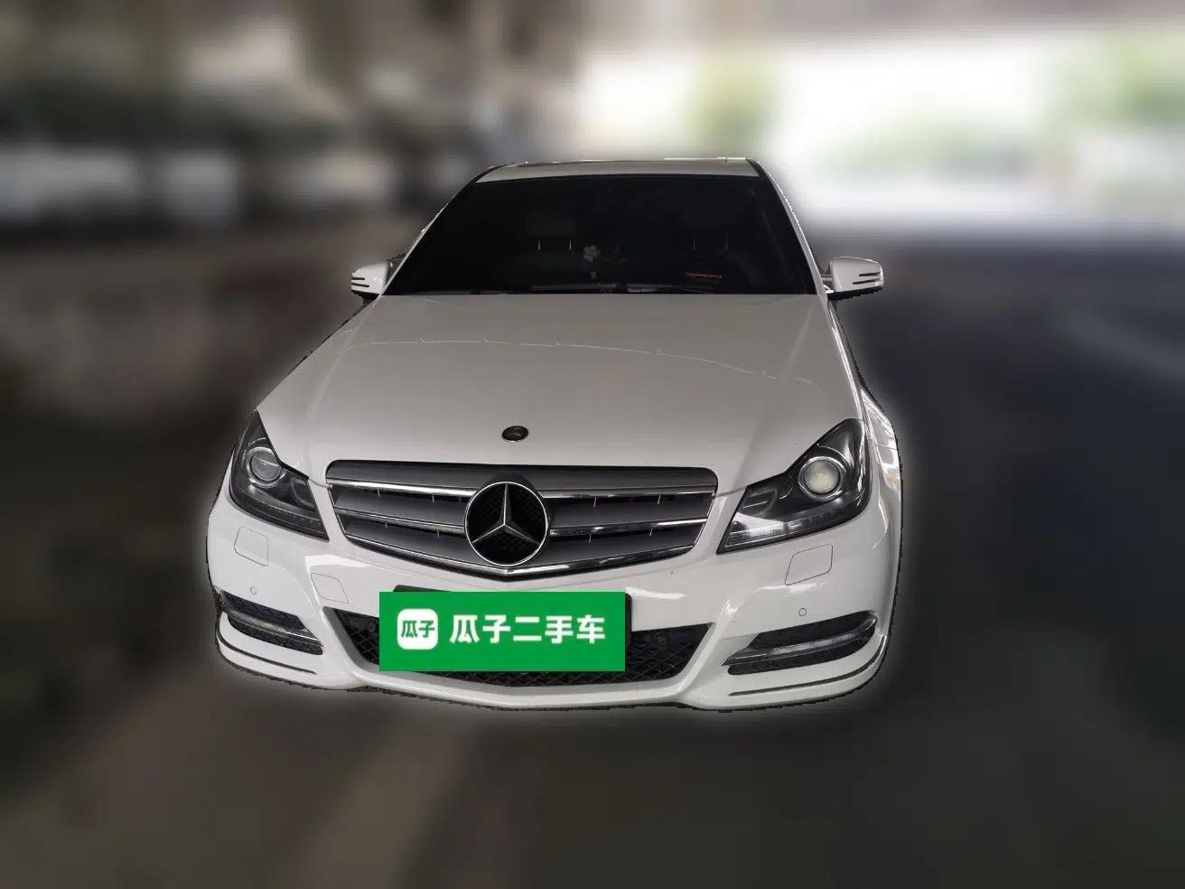 Mercedes-Benz C-Class 2011 C 200 CGI Fashion Model — миниатюра 2