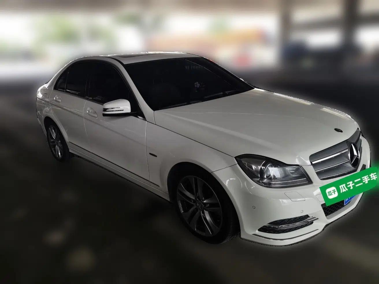 Mercedes-Benz C-Class 2011 C 200 CGI Fashion Model — миниатюра 3