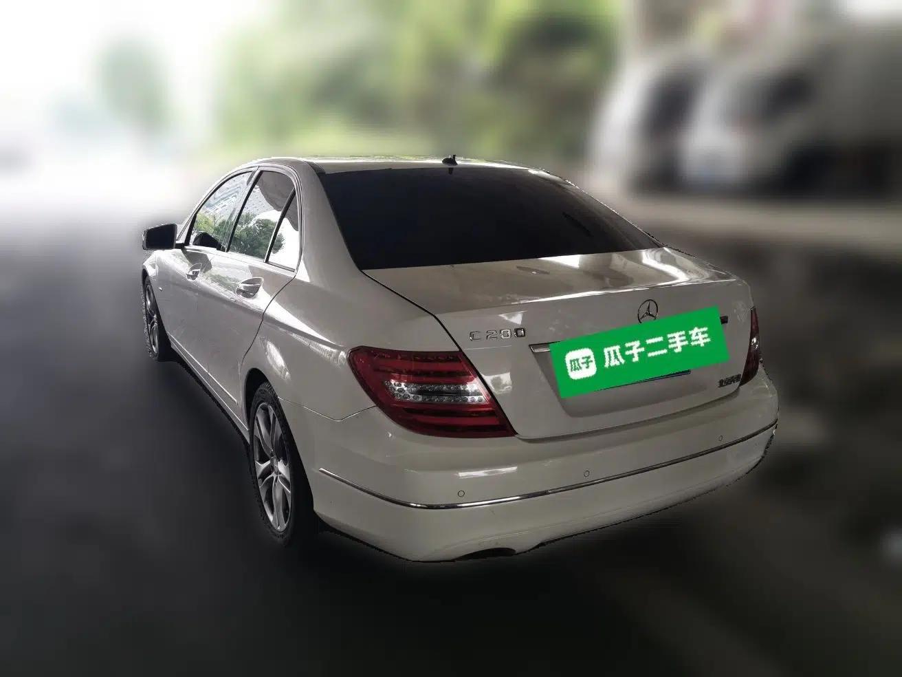 Mercedes-Benz C-Class 2011 C 200 CGI Fashion Model — миниатюра 4