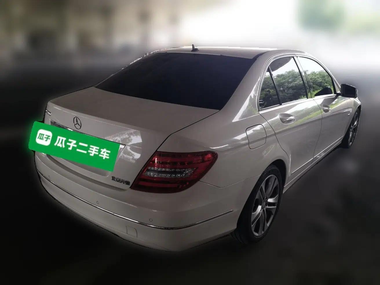 Mercedes-Benz C-Class 2011 C 200 CGI Fashion Model — миниатюра 6