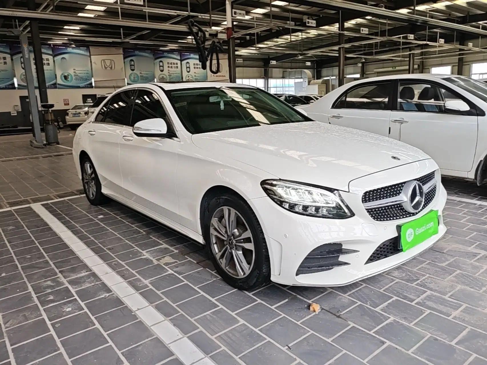 Mercedes-Benz C-Class 2019 C 180 L Fashion Edition Sport Version — миниатюра 3