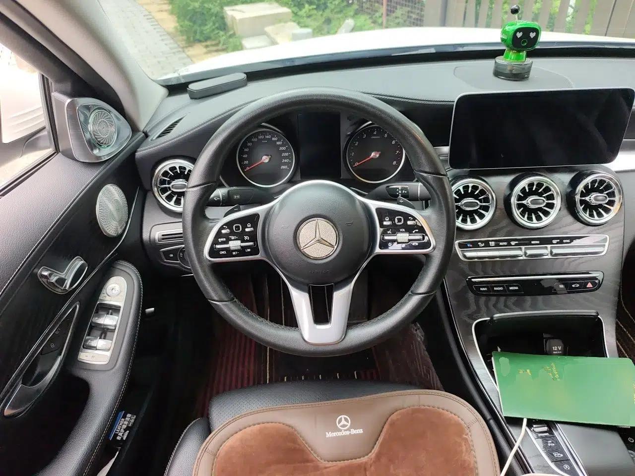 Mercedes-Benz C-Class 2019 C 180 L Fashion Edition Sport Version — миниатюра 10