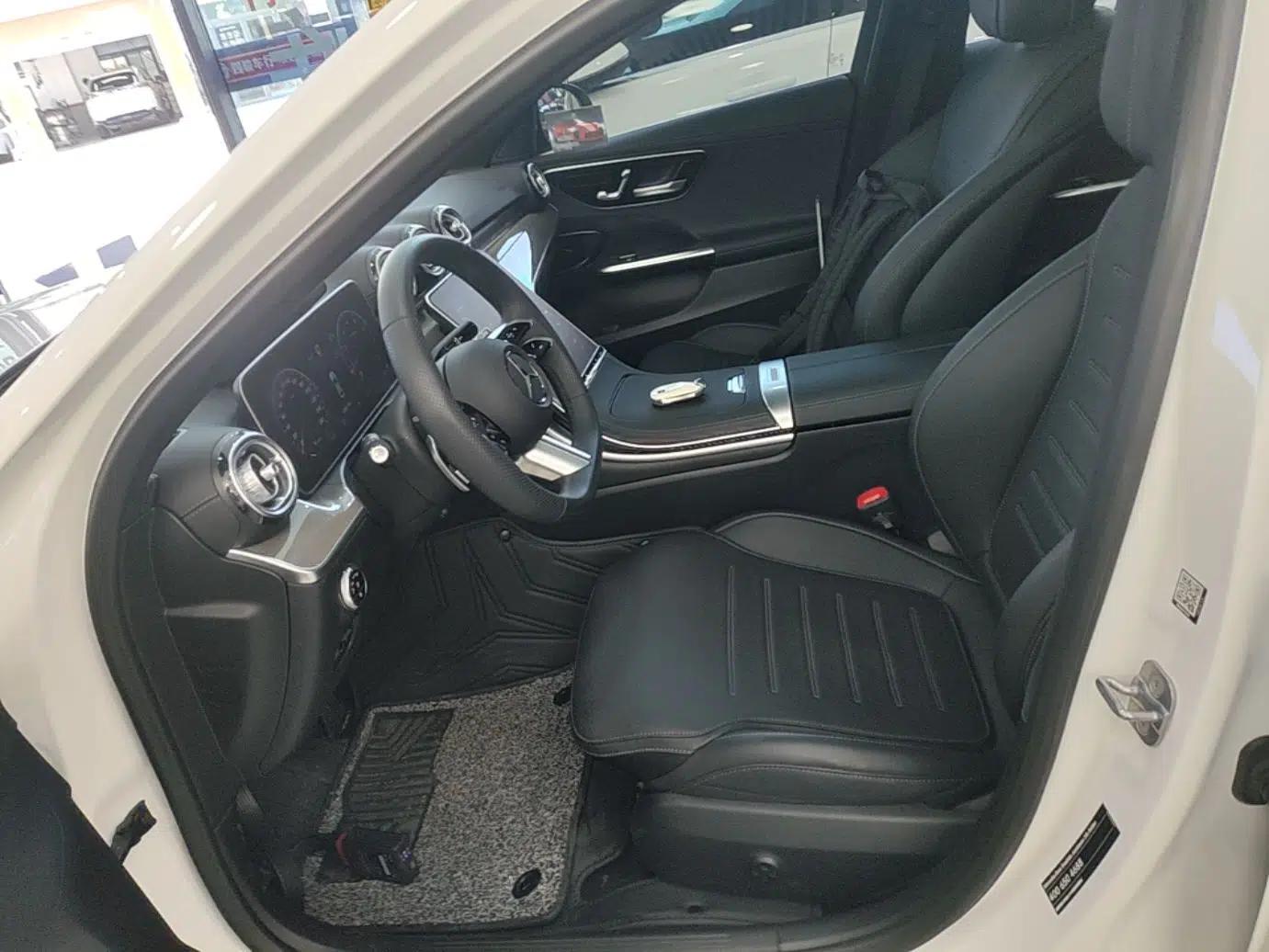 Mercedes-Benz C-Class 2024 Restyled C 260 L Sport Edition — миниатюра 17