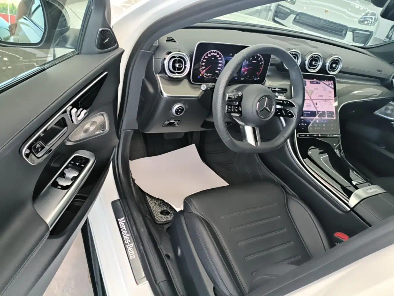 Mercedes-Benz C-Class 2024 Second Facelift C 260 L Starry Night Sport Edition — миниатюра 18