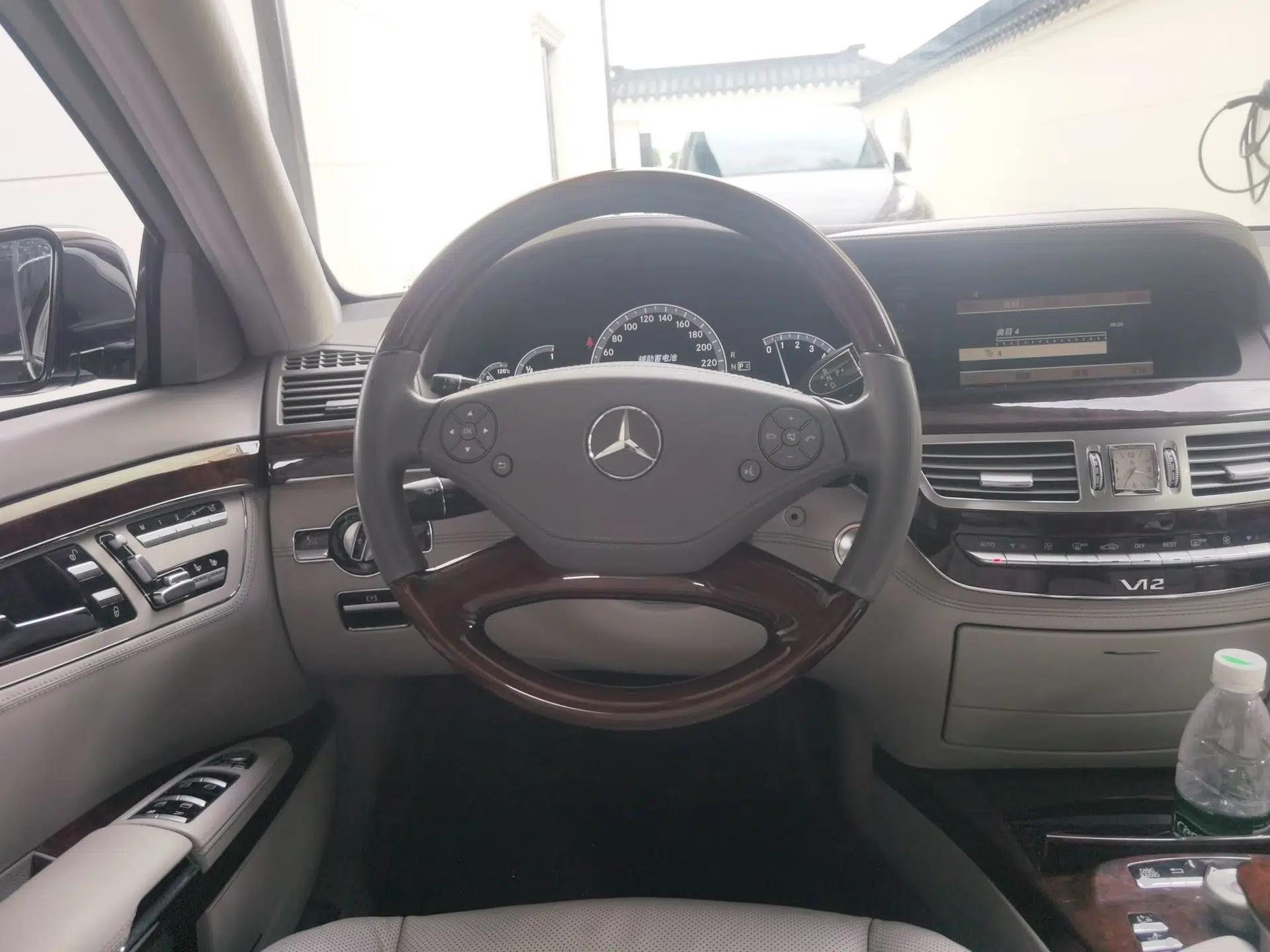 Mercedes-Benz S-Class 2010 S 600 L — миниатюра 10