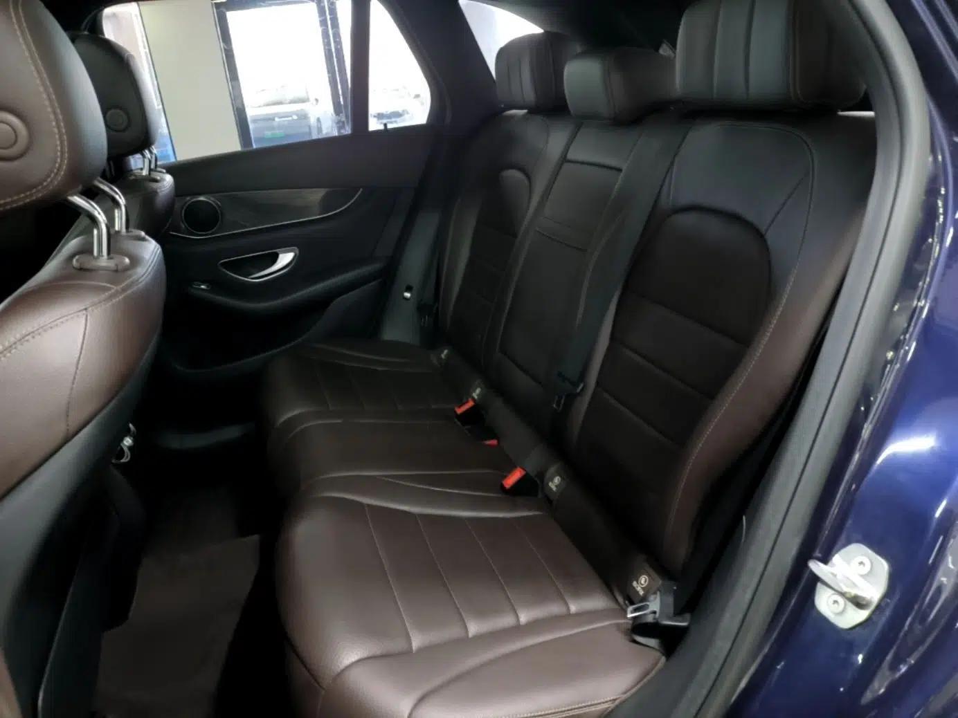 Mercedes-Benz GLC 2019 GLC 260 4MATIC Luxury Model — миниатюра 20