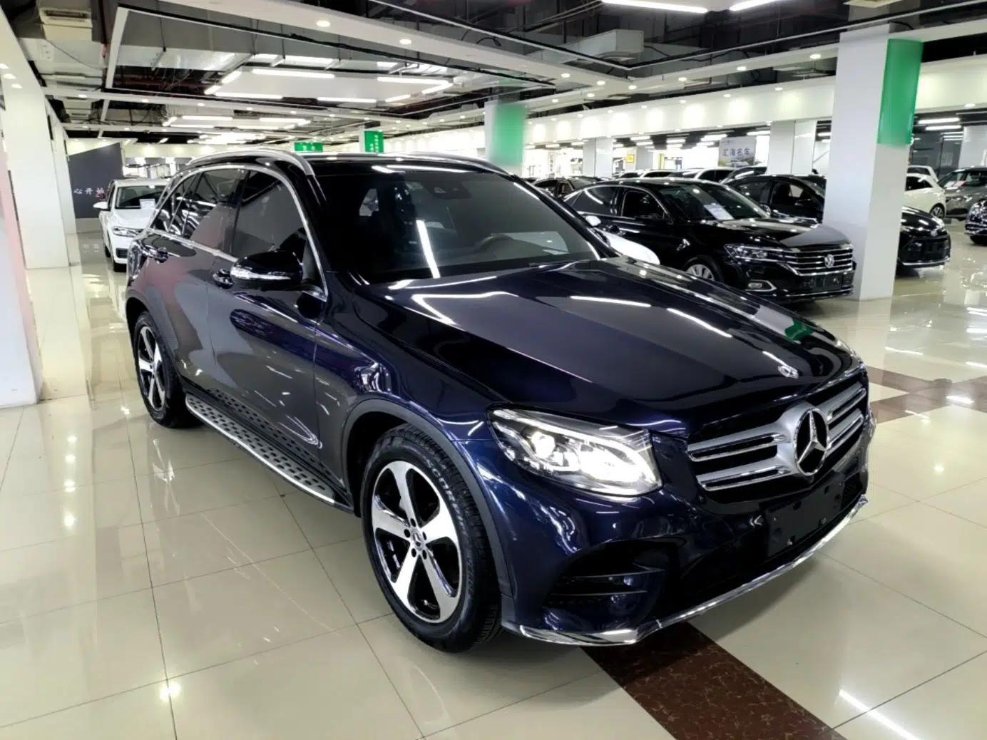 Mercedes-Benz GLC 2019 GLC 260 4MATIC Luxury Model — миниатюра 3