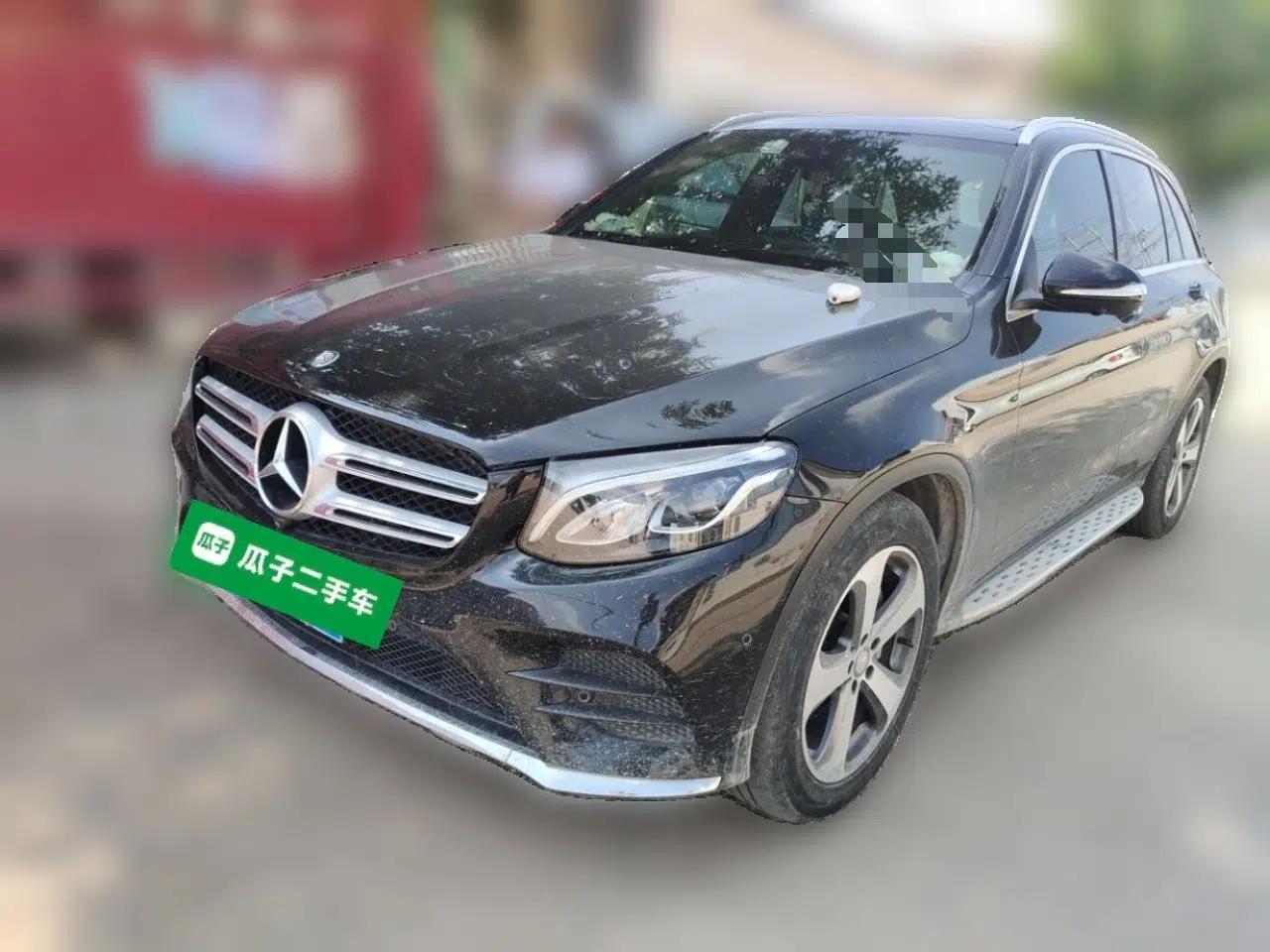Mercedes-Benz GLC 2017 GLC 260 4MATIC Luxury Model — миниатюра 1