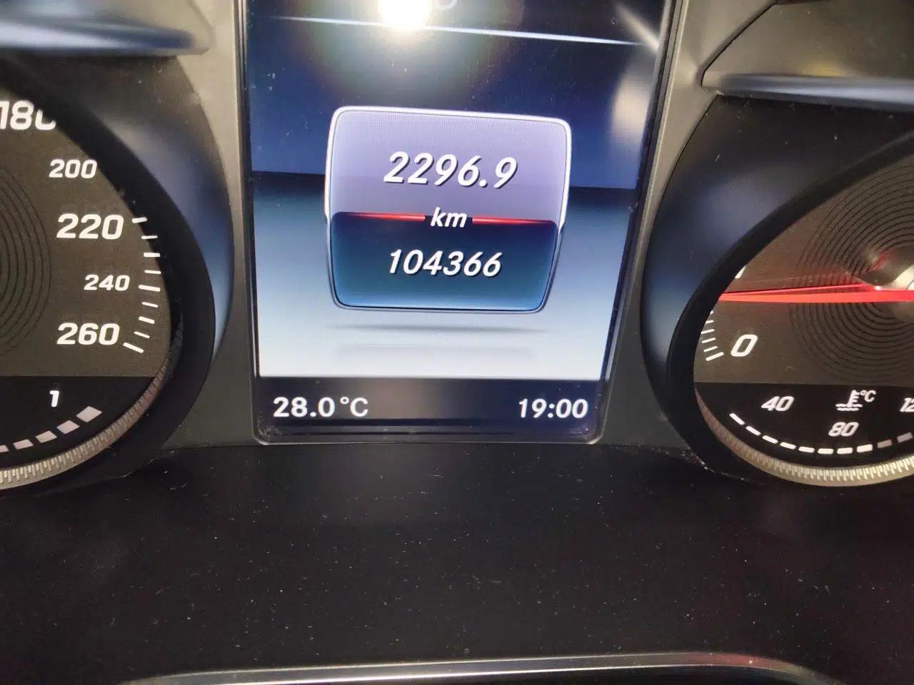 Mercedes-Benz GLC 2019 GLC 200 L 4MATIC — миниатюра 12