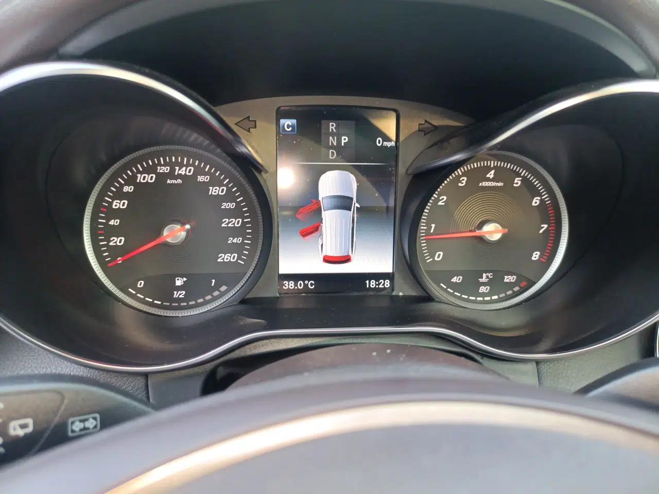 Mercedes-Benz GLC 2018 GLC 260 4MATIC Dynamic Edition — миниатюра 11