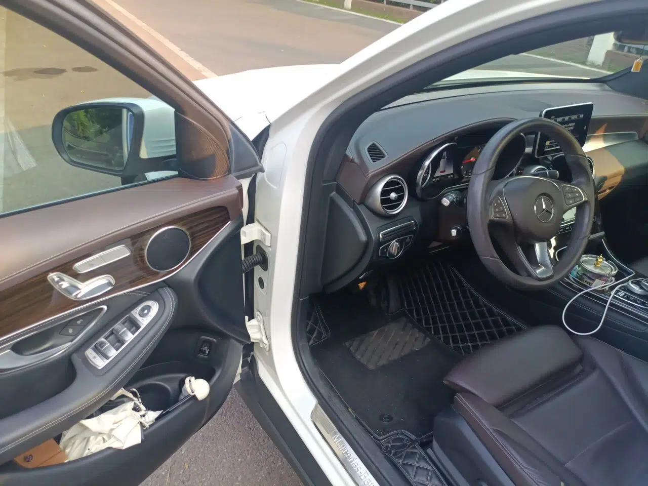 Mercedes-Benz GLC 2018 GLC 260 4MATIC Dynamic Edition — миниатюра 16
