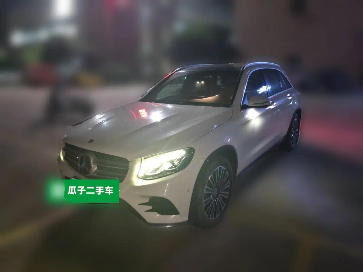 Mercedes-Benz GLC 2018 GLC 260 4MATIC Luxury Model — миниатюра 1