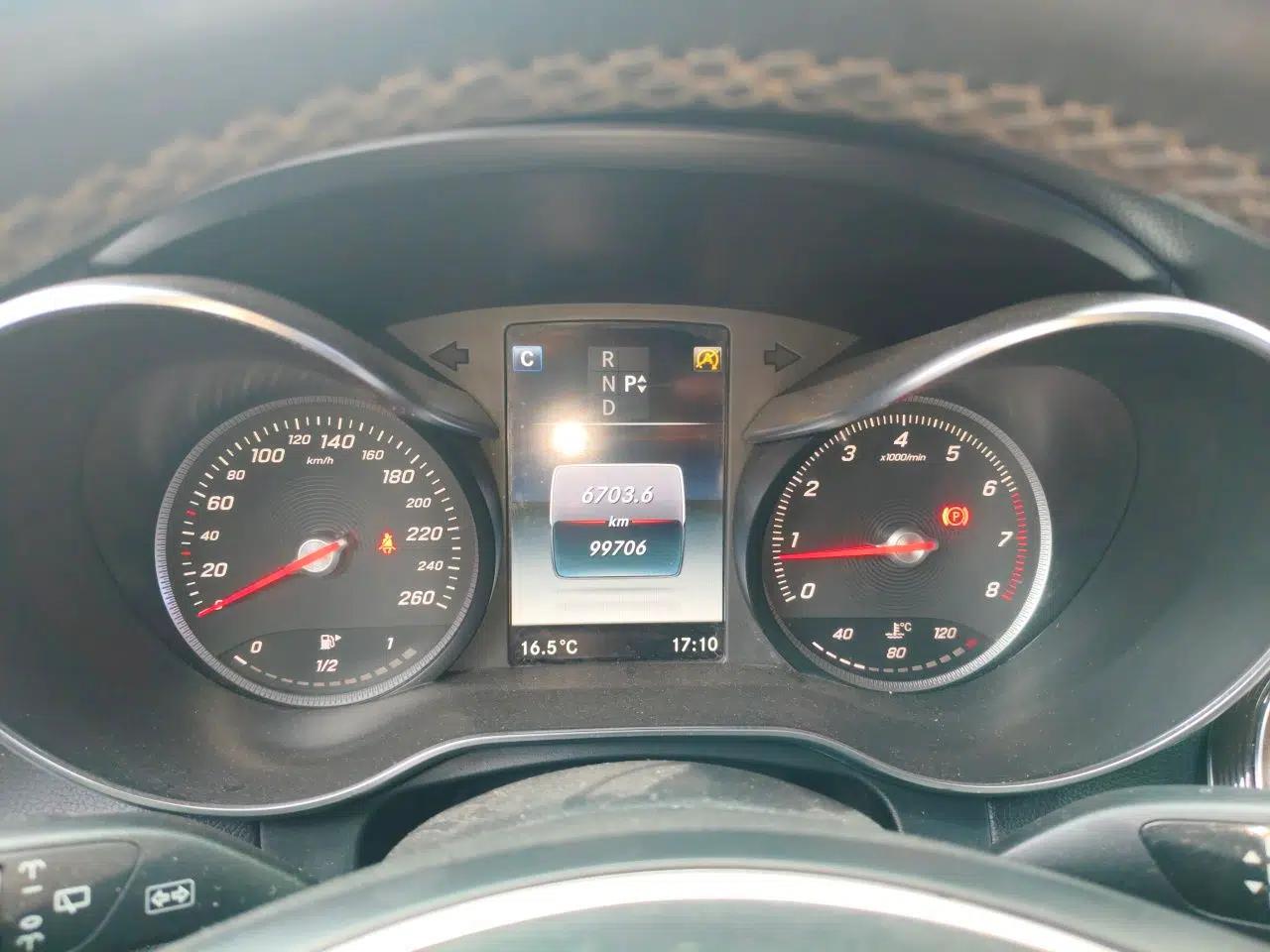 Mercedes-Benz GLC 2016 GLC 300 4MATIC Dynamic Model — миниатюра 11