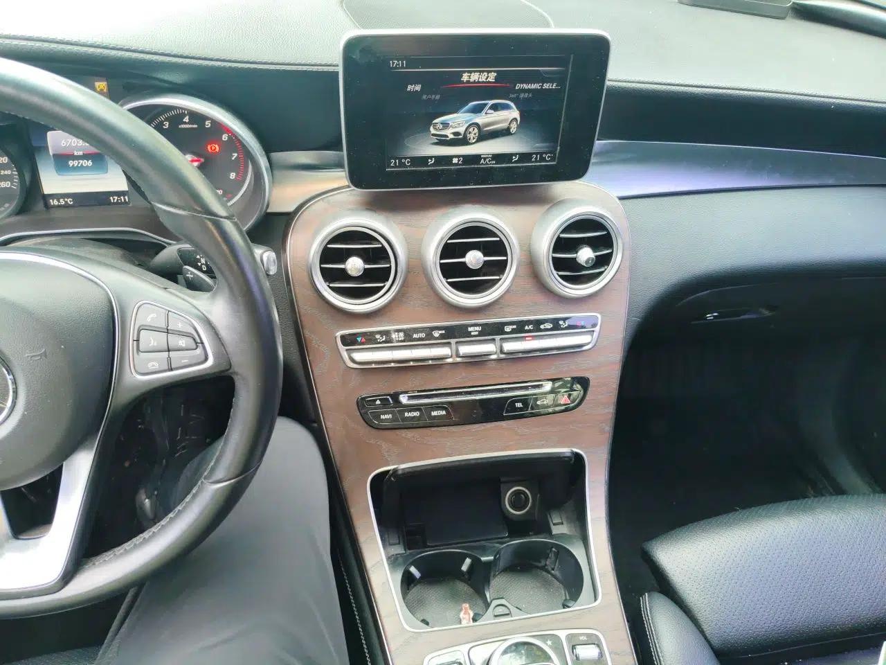 Mercedes-Benz GLC 2016 GLC 300 4MATIC Dynamic Model — миниатюра 13