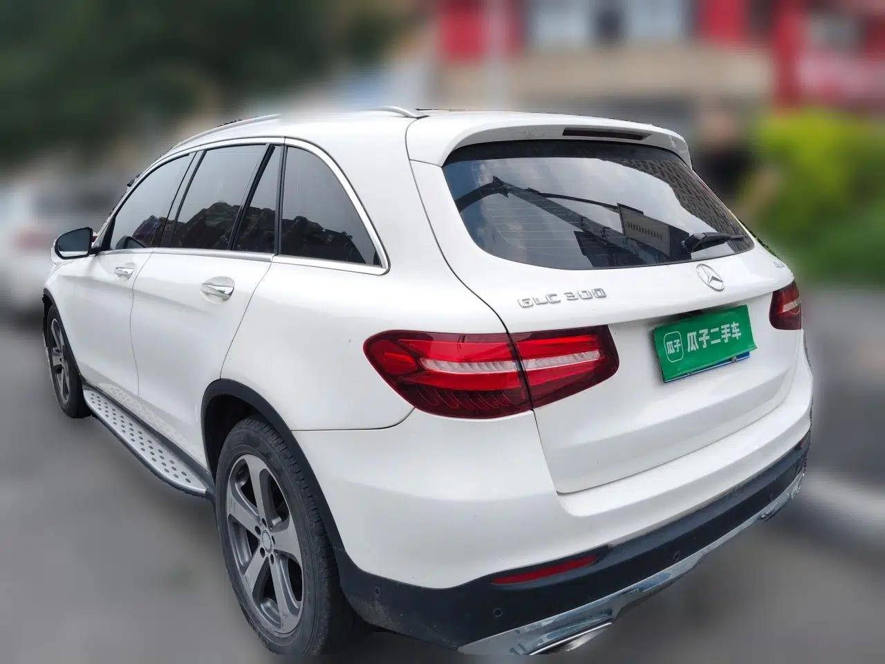 Mercedes-Benz GLC 2016 GLC 300 4MATIC Dynamic Model — миниатюра 4