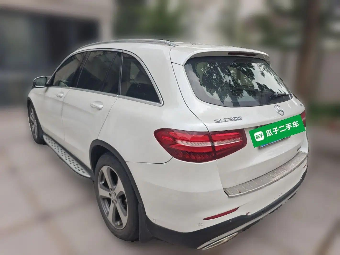 Mercedes-Benz GLC 2017 GLC 300 4MATIC Sport Edition — миниатюра 4