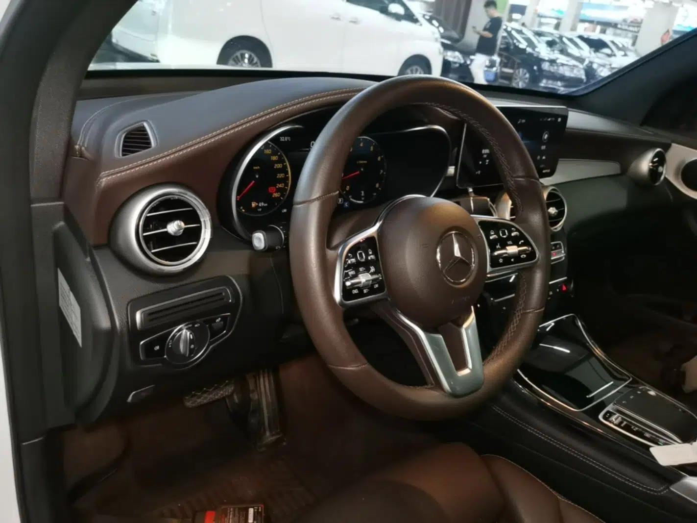 Mercedes-Benz GLC 2020 Facelifted GLC 260 L 4MATIC Dynamic Edition — миниатюра 17