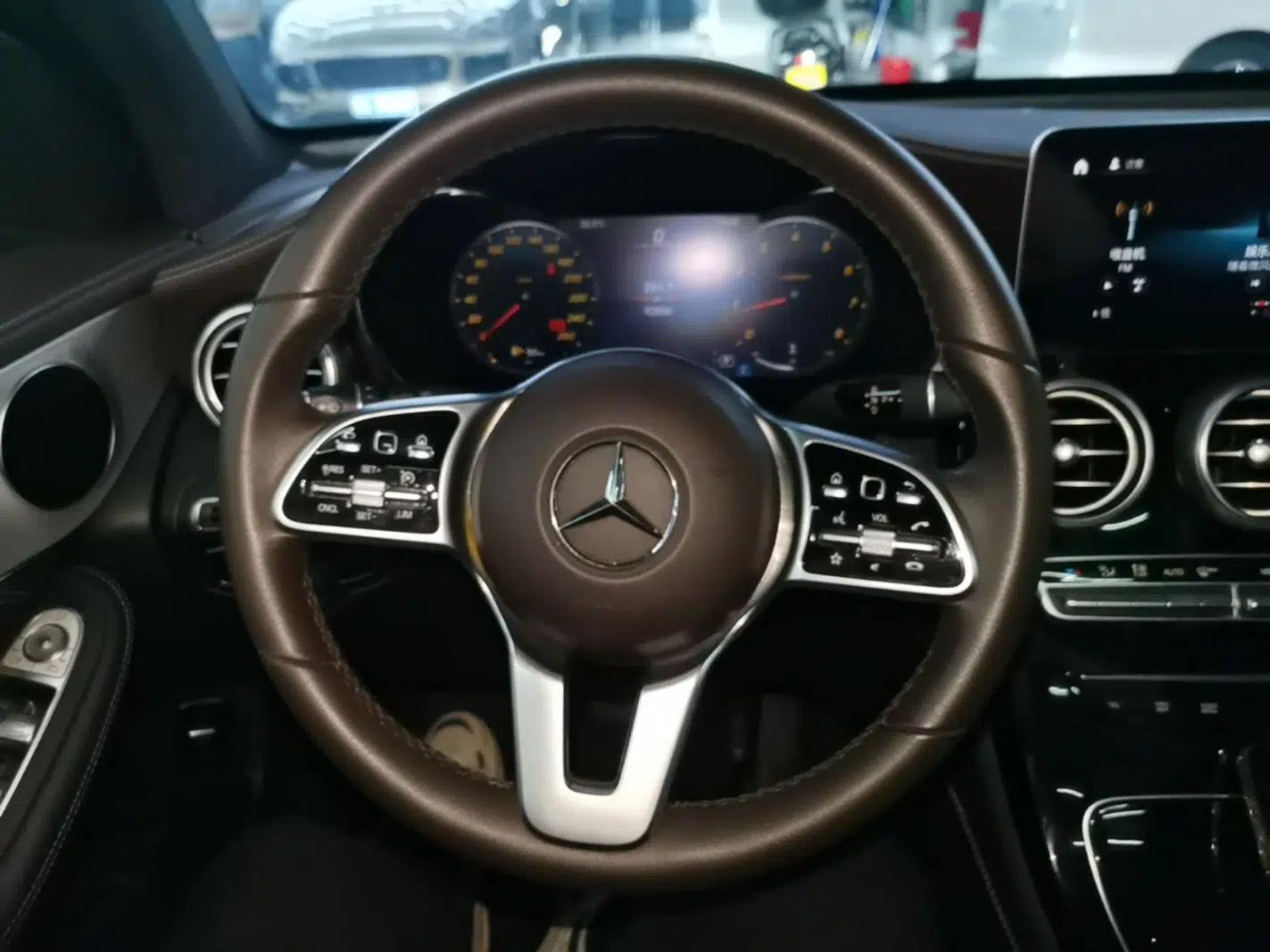 Mercedes-Benz GLC 2020 Facelifted GLC 260 L 4MATIC Dynamic Edition — миниатюра 18