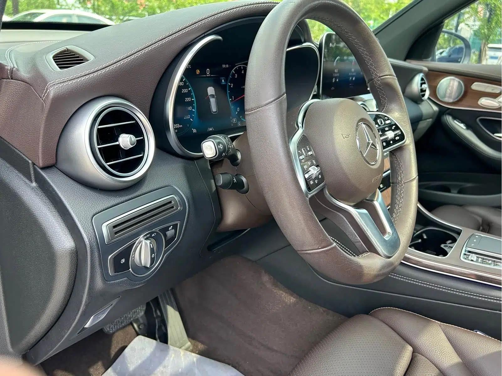 Mercedes-Benz GLC 2021 GLC 300 L 4MATIC Dynamic Model — миниатюра 31