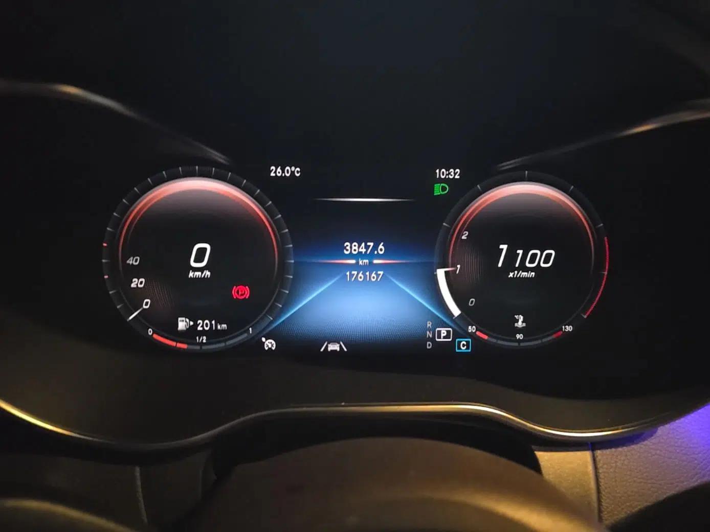 Mercedes-Benz GLC 2020 GLC 300 L 4MATIC Dynamic Edition — миниатюра 11