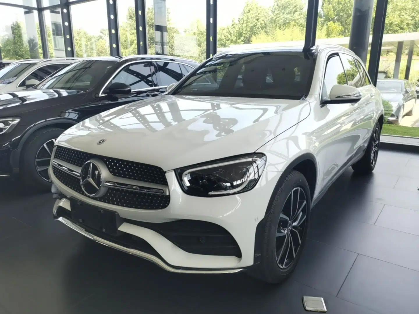 Mercedes-Benz GLC 2022 Facelift GLC 260 L 4MATIC Luxury Edition — миниатюра 1