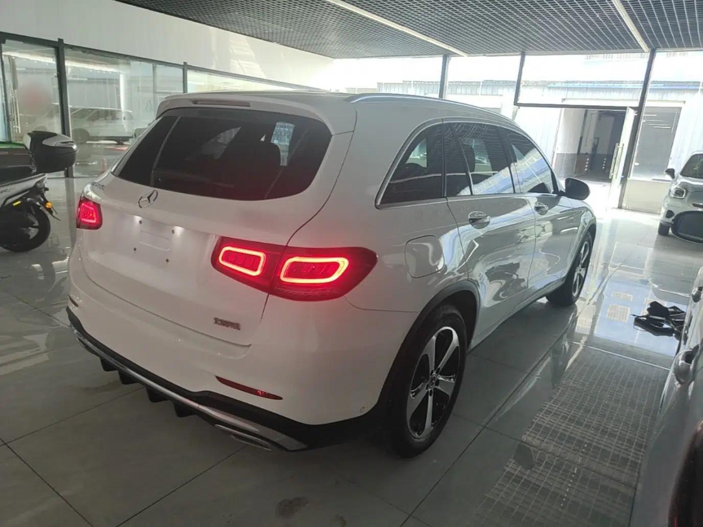 Mercedes-Benz GLC 2022 Facelifted GLC 260 L 4MATIC Dynamic Edition — миниатюра 6