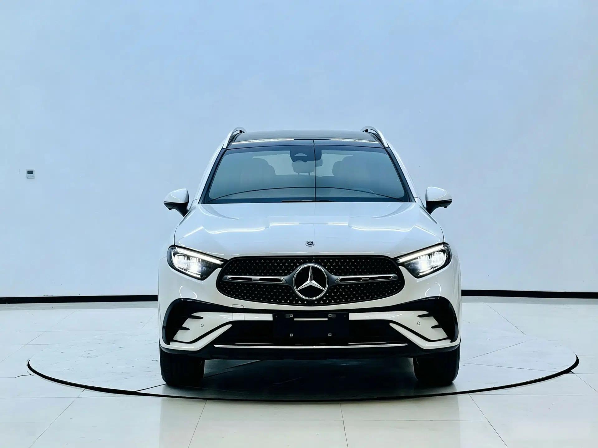 Mercedes-Benz GLC 2023 GLC 260 L 4MATIC Luxury 7-Seater — миниатюра 2