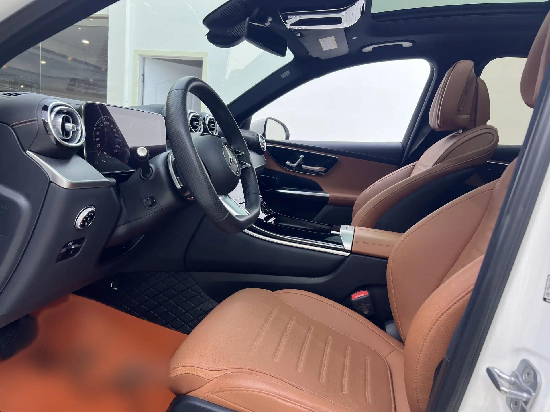 Mercedes-Benz GLC 2023 GLC 260 L 4MATIC Luxury 7-Seater — миниатюра 17