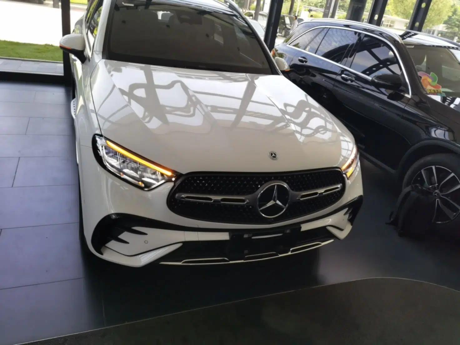 Mercedes-Benz GLC 2023 Refreshed GLC 300 L 4MATIC Dynamic Edition 5 Seats — миниатюра 2