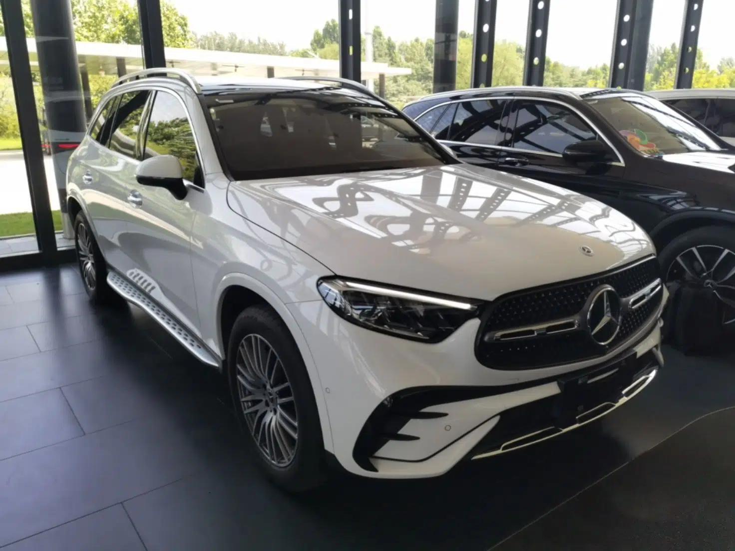 Mercedes-Benz GLC 2023 Refreshed GLC 300 L 4MATIC Dynamic Edition 5 Seats — миниатюра 3