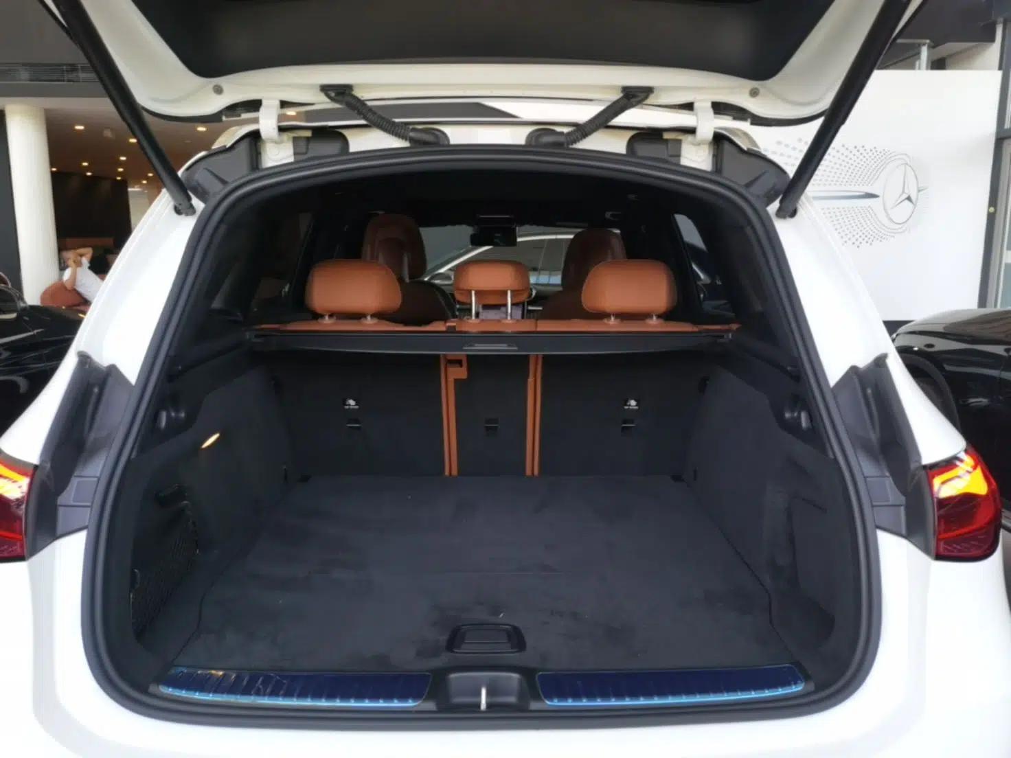 Mercedes-Benz GLC 2023 Refreshed GLC 300 L 4MATIC Dynamic Edition 5 Seats — миниатюра 22