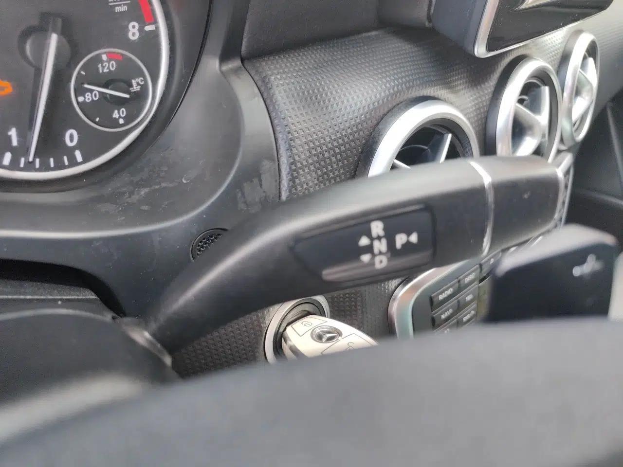 Mercedes-Benz A-Class 2015 A 180 Standard Model — миниатюра 14
