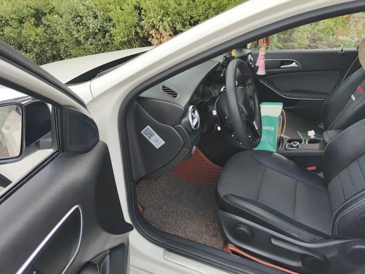 Mercedes-Benz A-Class 2015 A 180 Standard Model — миниатюра 16