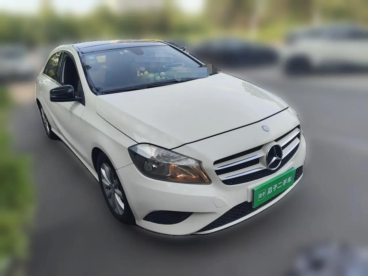 Mercedes-Benz A-Class 2015 A 180 Standard Model — миниатюра 3